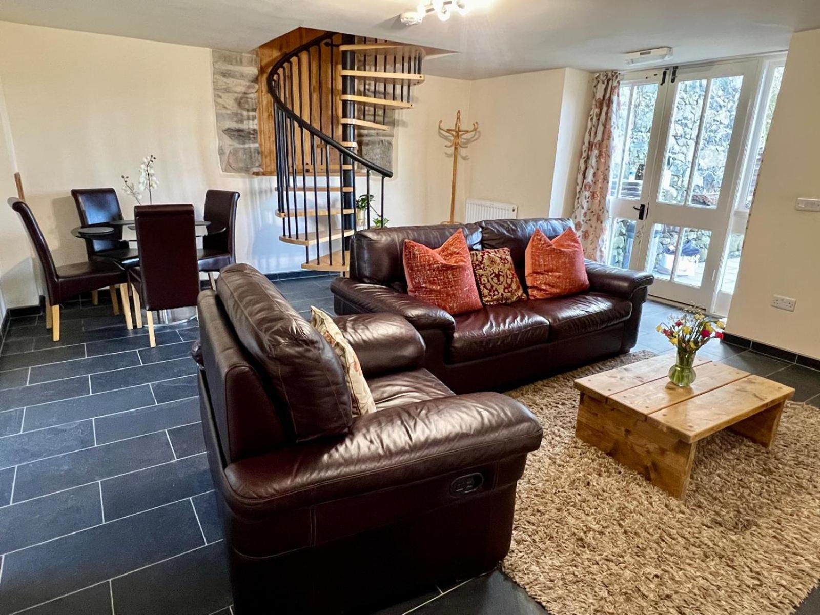 Dolgun Uchaf Historic And In Snowdonia Guest house