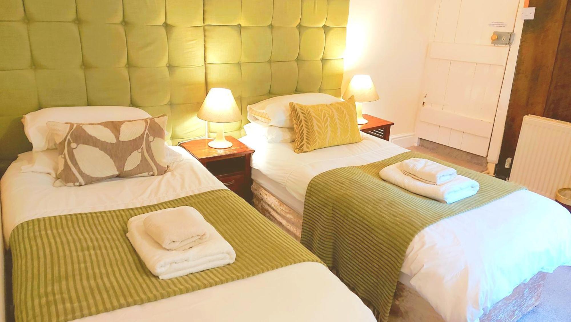Dolgun Uchaf Historic And In Snowdonia Guest house Dolgellau